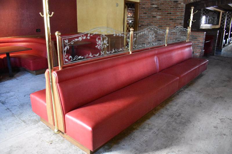lot 722 image: (4) Section Back-to-Back Booth Section