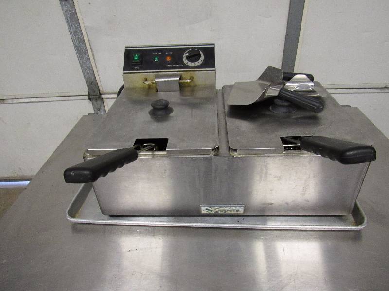 lot 5926 image: Supera Double Counter Top Fryer