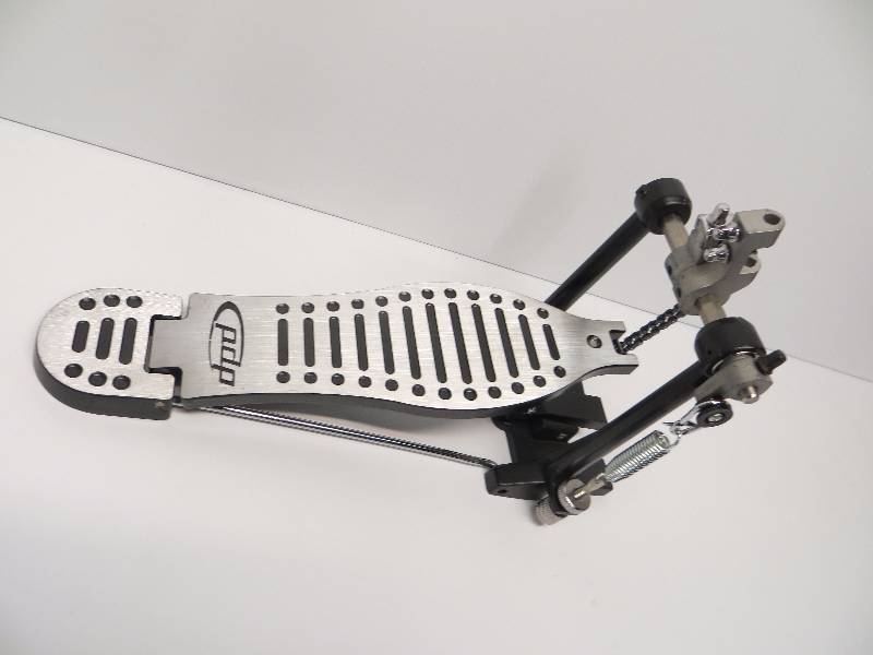 lot 2352 image: PDP single bass drum pedal