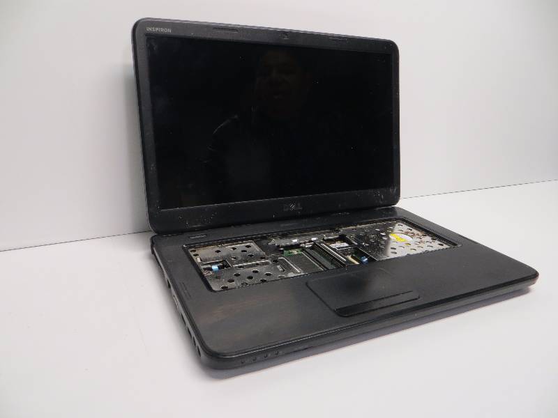 lot 2404 image: Dell inspiron 3520