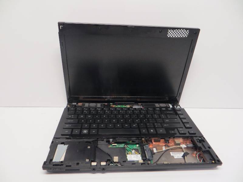 lot 2406 image: Hp 4410 laptop