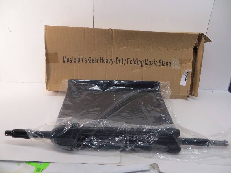 lot 2177 image: Musicians gear heavy duty folding music stand