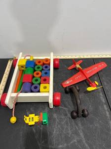 lot 1224 image: Bundle of Vintage Toys