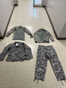 lot 1235 image: Medium X-Short Army Uniforms