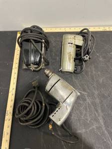 lot 1237 image: Bundle of Power Tools - Sabre Saw, Drill, Sander (All Power On)