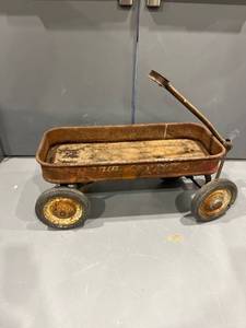 lot 1275 image: Vintage Radio Flyer Metal Wagon (Needs Some TLC)