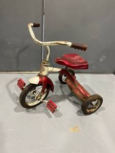 lot 1276 image: Vintage Western Flyer Tricycle