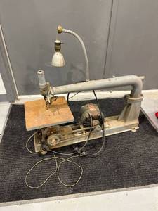 lot 1283 image: Wards Power-Kraft Scroll Saw (Everything Powers On)