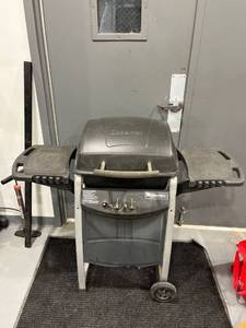 lot 1286 image: 2 Burner BBQ Pro Propane Grill (Works - Wheel is Loose & Plastic Side Panel is Partially Broke) No Propane