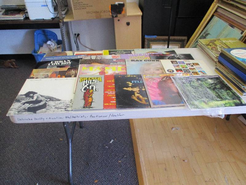 lot 1608 image: Lot of LPs