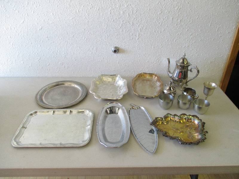 lot 1581 image: Lot of Silverplate