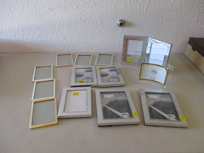 lot 1641 image: Large Lot of New Picture Frames