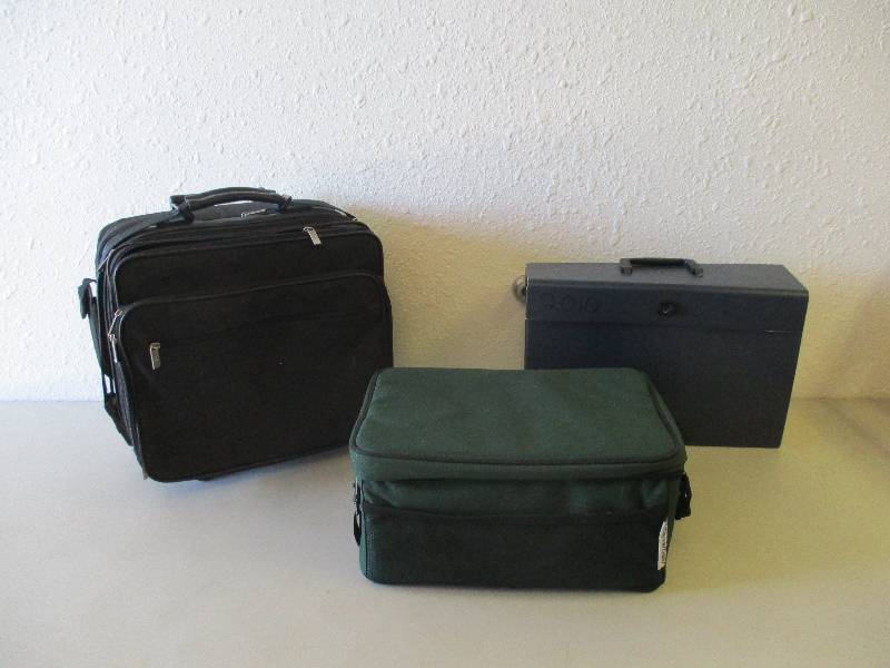 lot 1669 image: Picnic Set, Luggage and Organizer