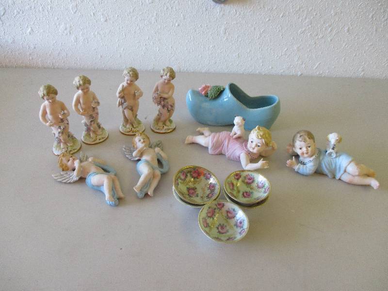 lot 1545 image: Antique Home Dcor
