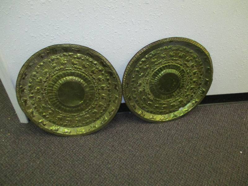 lot 1551 image: Metal Wall Dcor