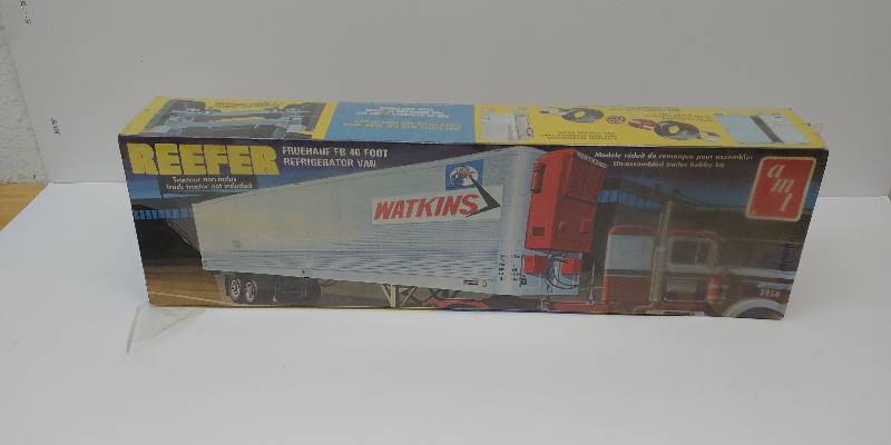 lot 4009 image: Reefer Trailer Model
