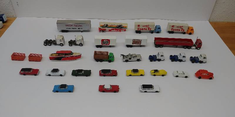 lot 4017 image: Vintage Toy Car Lot
