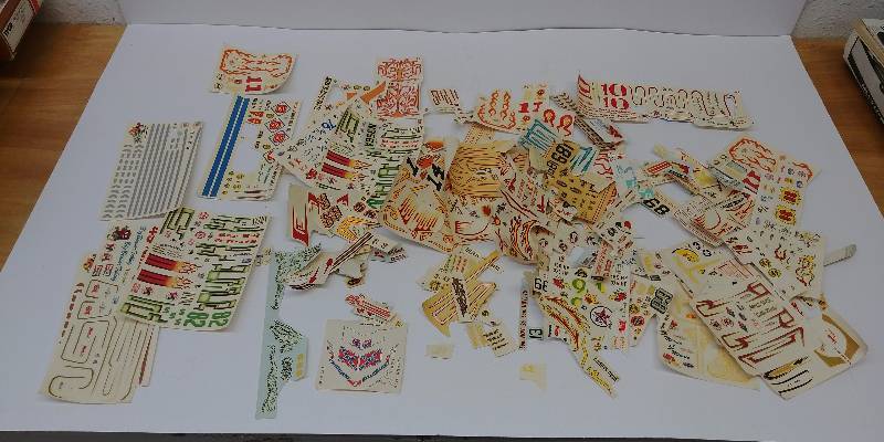 lot 4025 image: Lot of Model Stickers