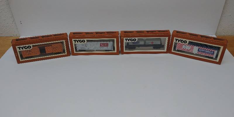 lot 4043 image: Tyco HO Car Lot