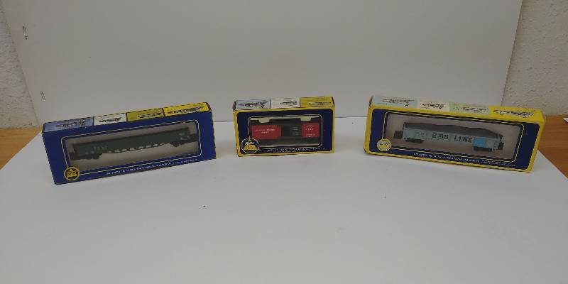 lot 4052 image: AHM HO Car Lot