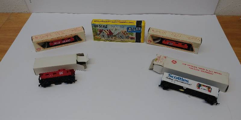 lot 4061 image: HO Scale Train Car Lot