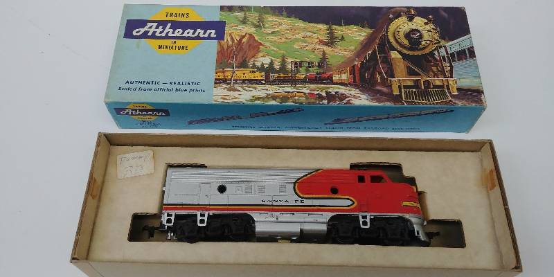 lot 4070 image: HO Scale Locomotive