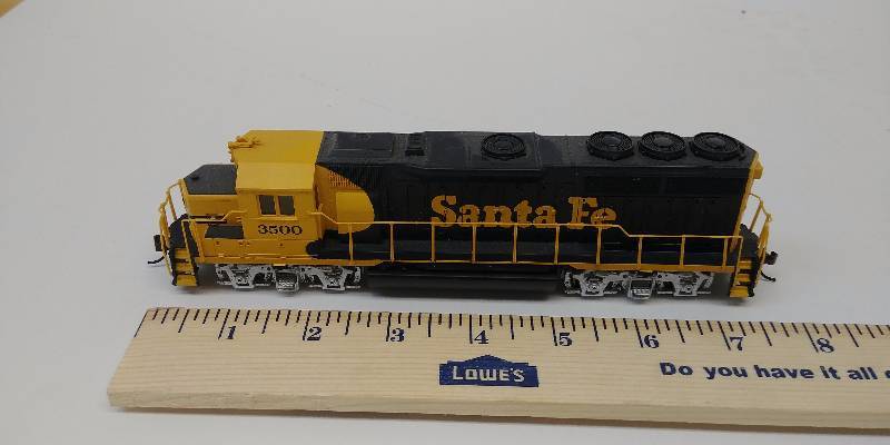 lot 4077 image: HO Scale Locomotive