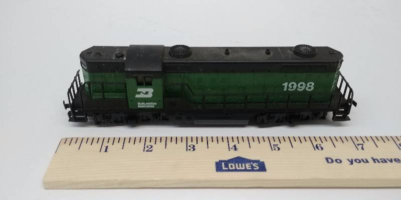 lot 4079 image: HO Scale Locomotive