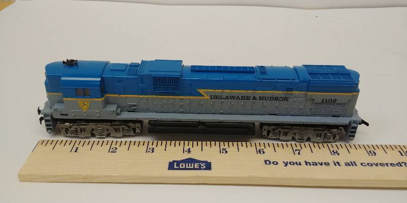 lot 4081 image: HO Scale Locomotive
