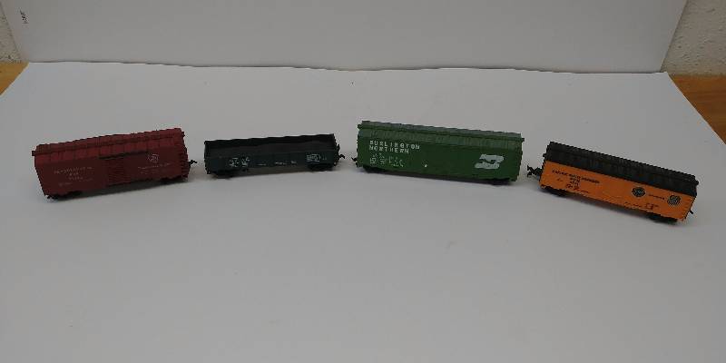 lot 4087 image: HO Scale Train Car Lot
