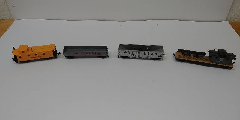 lot 4090 image: HO Scale Train Car Lot