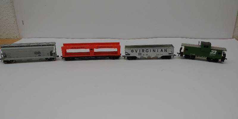 lot 4095 image: HO Scale Train Car Lot