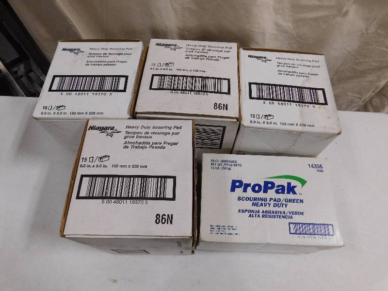 lot 63 image: Lot of Niagara Scouring Pads