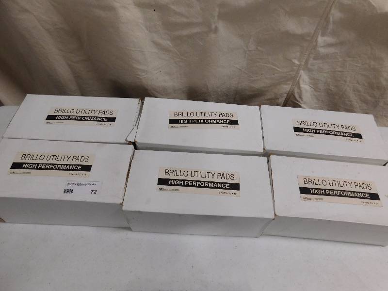lot 72 image: Lot of Brillo Utility Pads