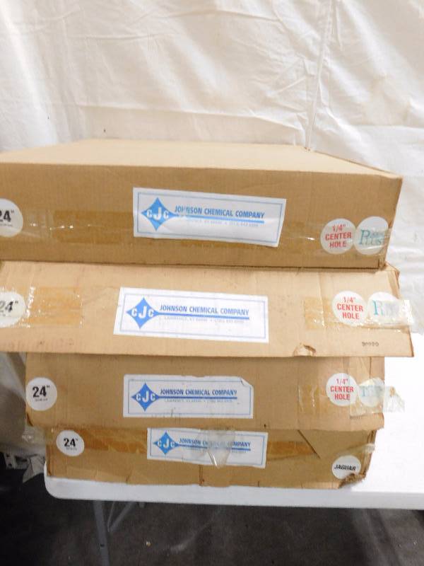 lot 122C image: Lot of 27 Floor Pads