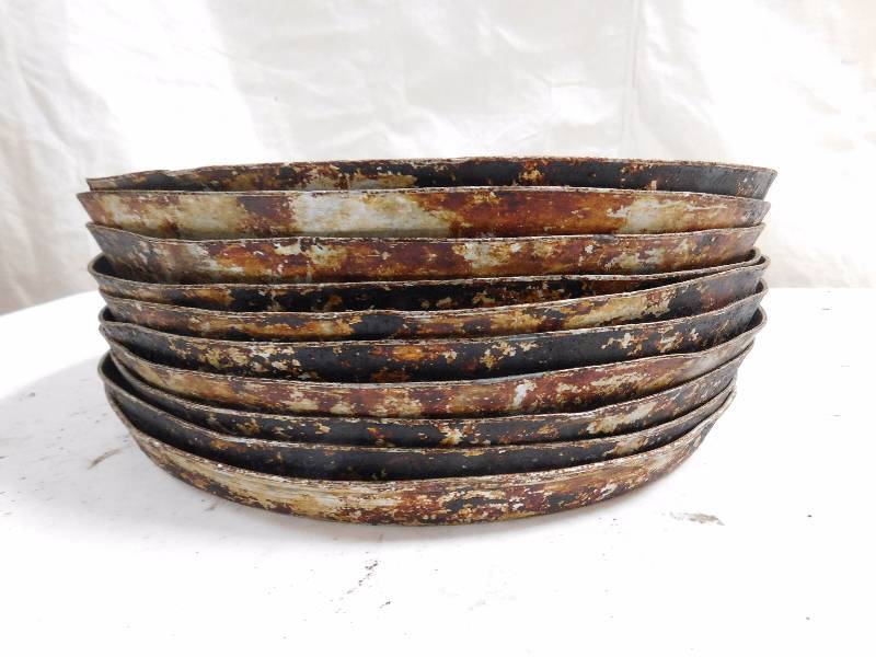 lot 134C image: Pizza Pans