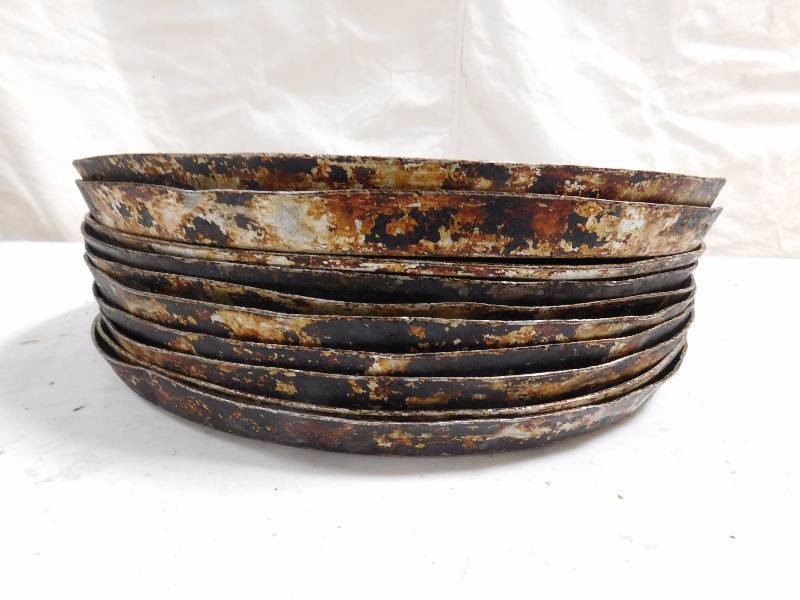 lot 135F image: Pizza Pans