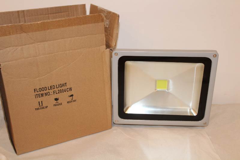 lot 4012 image: Led 30 Wats Flood Light