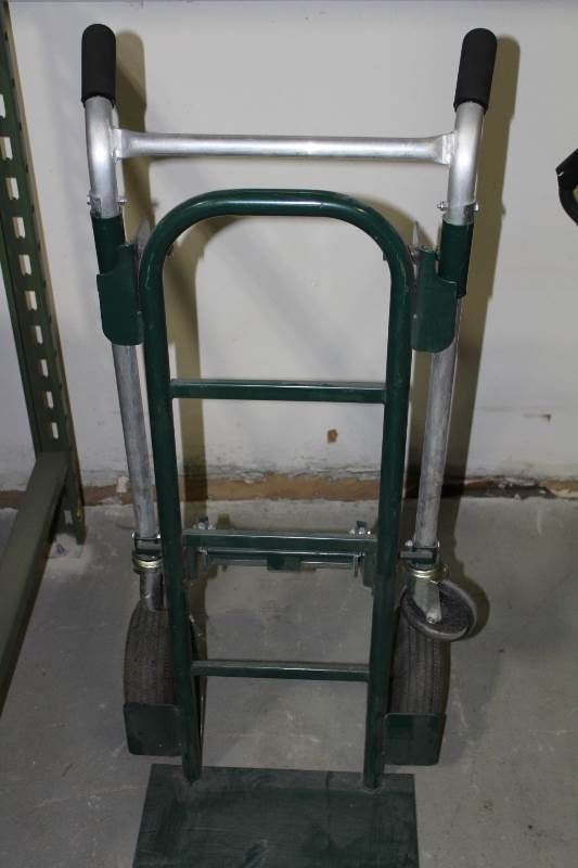 lot 4025 image: 2 Wheel Dolly