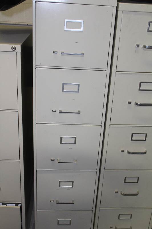 lot 4027 image: 5 Drawers metal file cabinet
