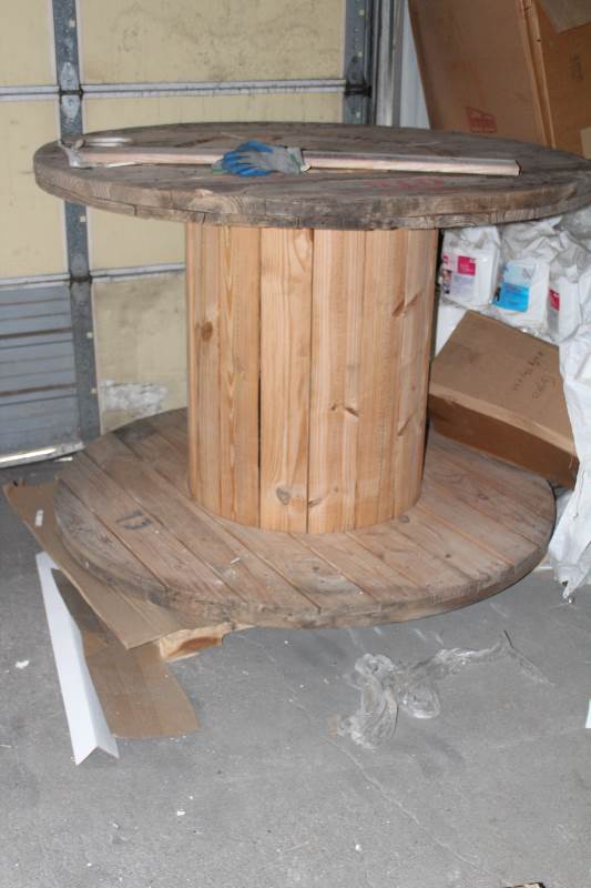 lot 4031 image: Wood Spool