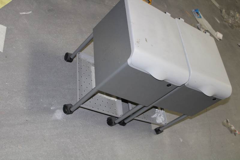 lot 4039 image: Herman Miller filing cabinet