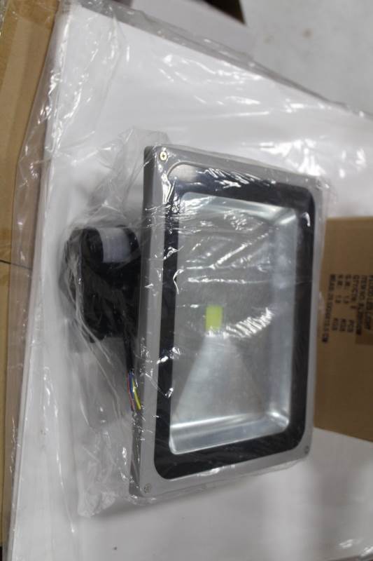 lot 4057 image: Led 50 Wats Flood Light with sensor