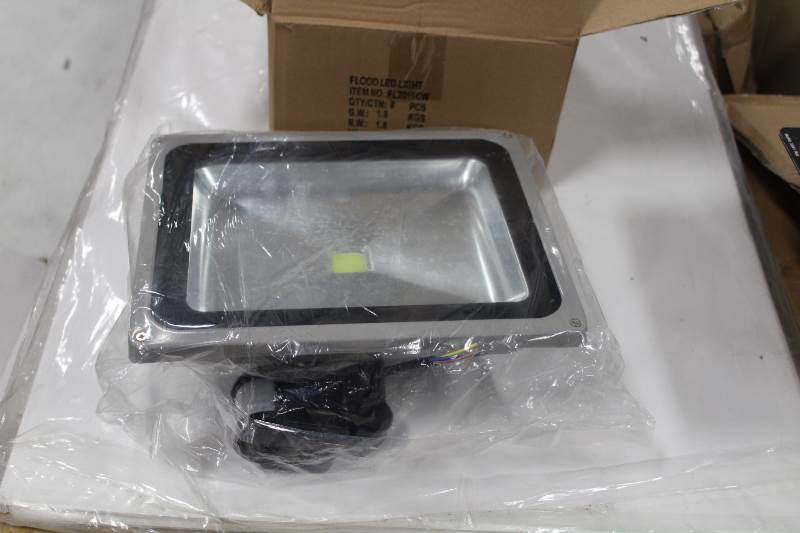 lot 4058 image: Led 50 Wats Flood Light with sensor