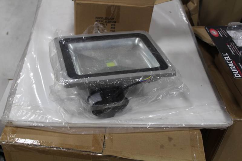lot 4059 image: Led 50 Wats Flood Light with sensor