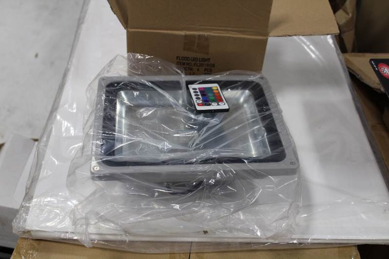 lot 4063 image: Led 50 Wats Flood Light With Remote control