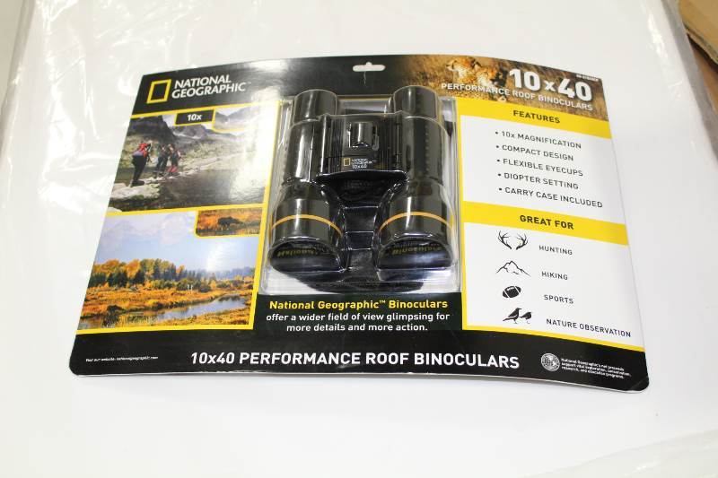 lot 4065 image: National Geographic binoculars
