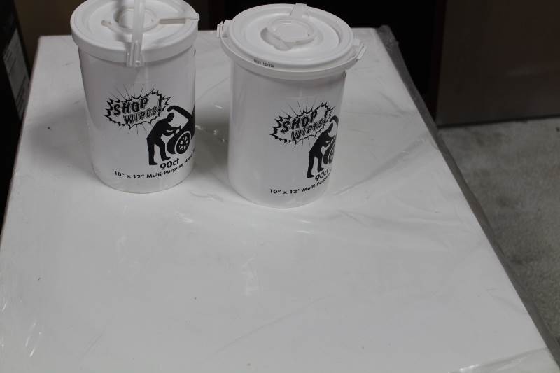 lot 4097 image: Shop wipes