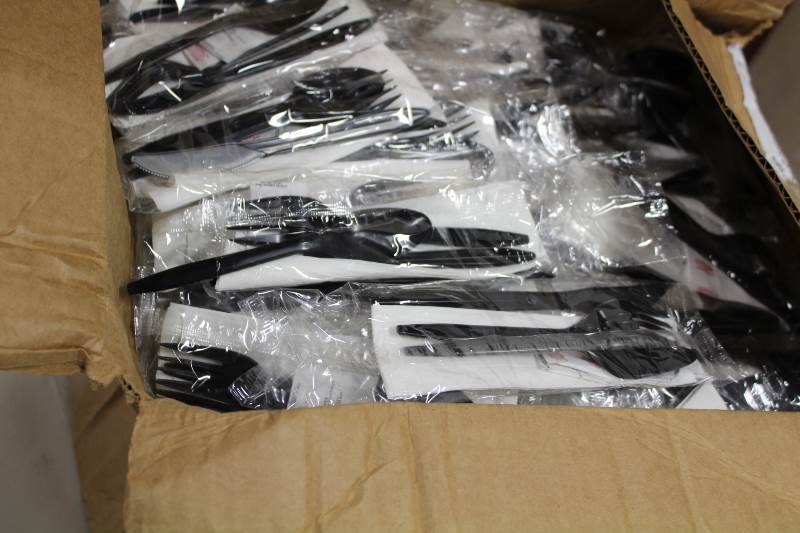 lot 4108 image: Knife an fork set with napkin