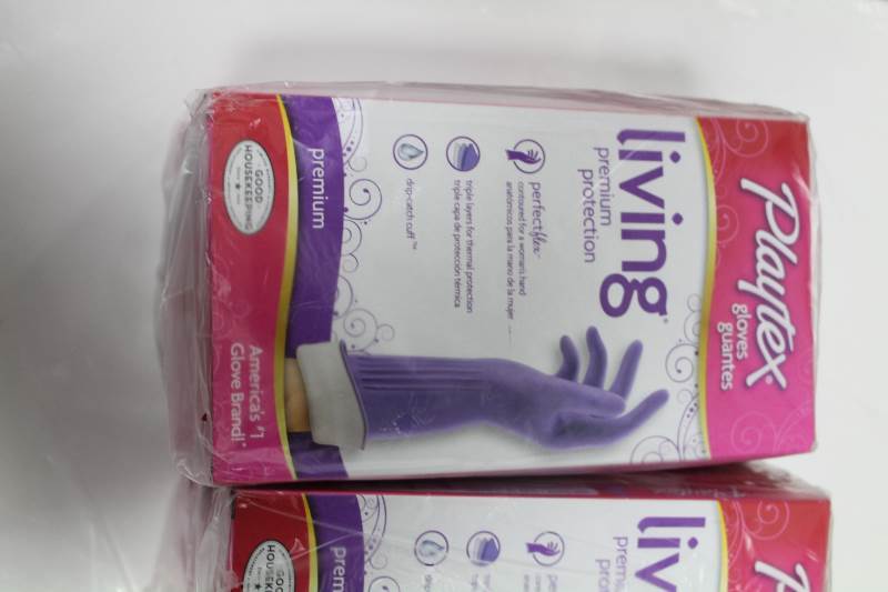 lot 4113 image: Playtex Gloves